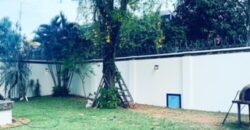 Alquilo Fina Residencia en Villa Morra