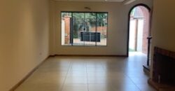 Vendo Duplex con Piscina de 3 Dormitorios, Laguna Grande-San Lorenzo