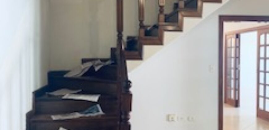 Alquilo Fina Residencia en Villa Morra
