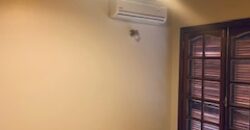 Alquilo Fina Residencia en Villa Morra