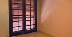 Alquilo Fina Residencia en Villa Morra