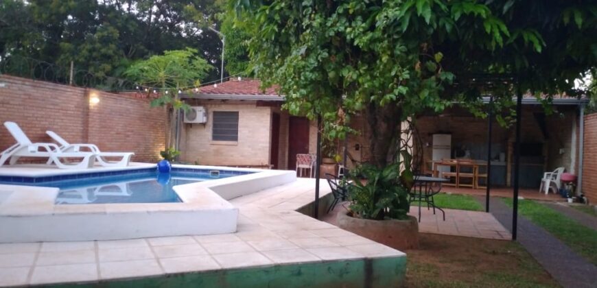 Vendo Casa de tres dormitorios, en San Lorenzo