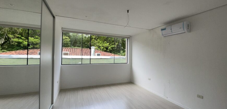 VENDO MODERNO DUPLEX, EN SAN BERNARDINO