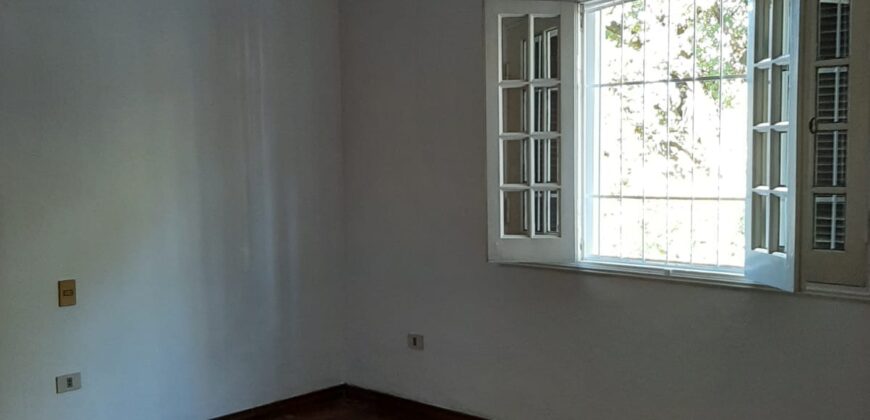 Vendo Hermosa Casa en Barrio Residencial Mburucuya